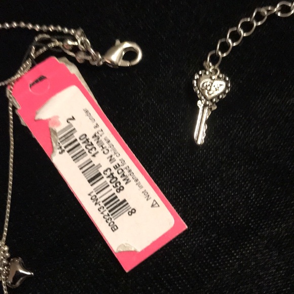 NWT Betsey Johnson Crystal Heart Silver Necklace - Picture 6 of 9